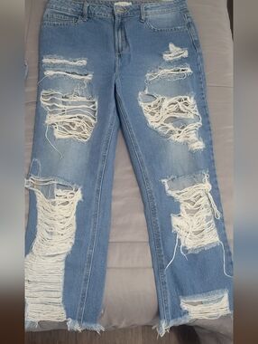 Light Blue Distressed Women’s Jeans